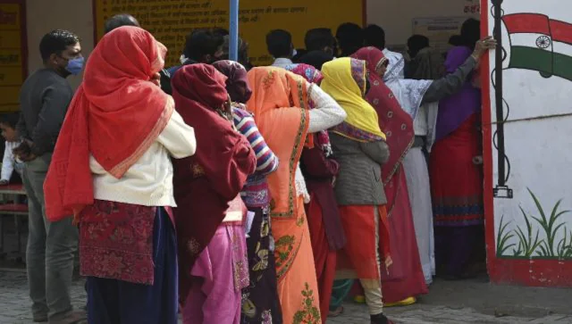 यूपी चुनाव 2022 वोटिंग लाइव अपडेट: अमेठी और अयोध्या समेत 61 सीटों पर पांचवें चरण के लिए मतदान शुरू
